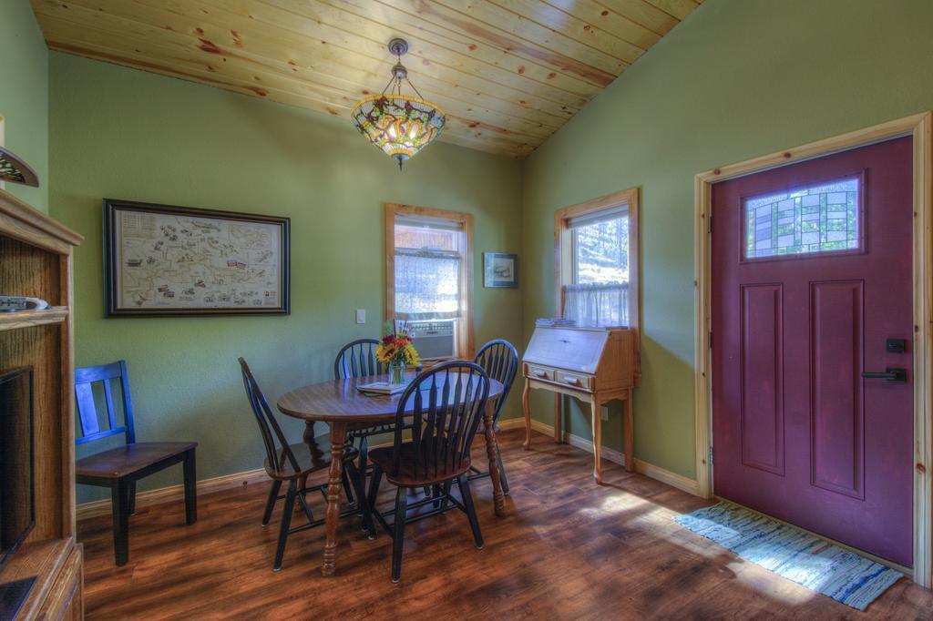 Yak Ridge Cabins And Farmstead By Mount Rushmore Villa Кийстоун Екстериор снимка
